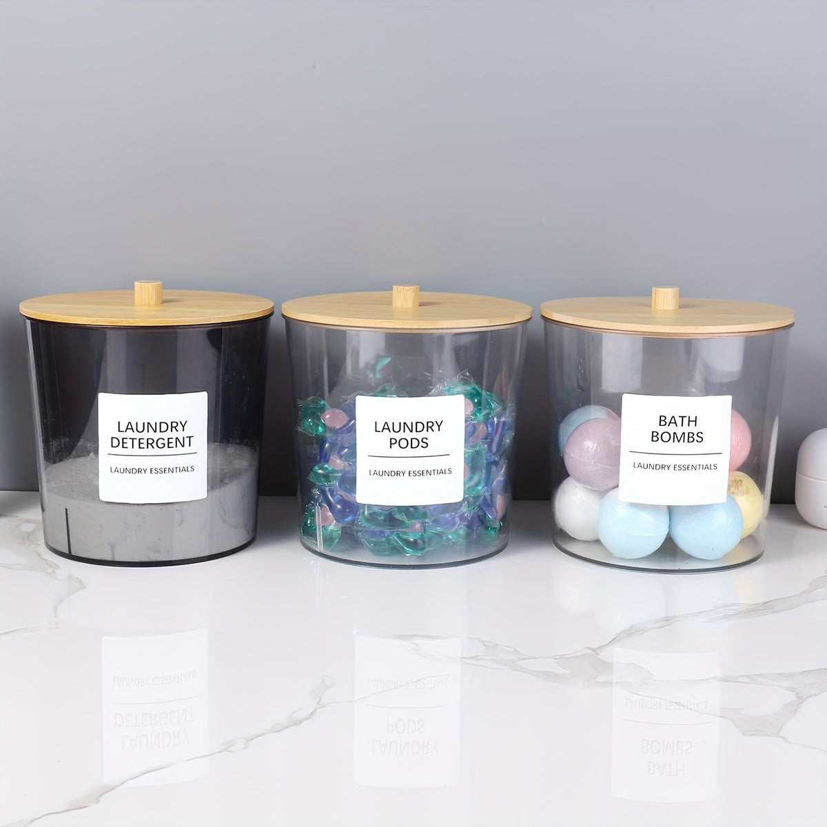 1 yoki 2 ta katta shaffof kir yuvish konteynerlari to'plami, bambuk qopqoq va yorliqlar bilan plastik tarqatish idishlari, kir yuvish xonasi aksessuarlarini, saqlash va tashkil etish uchun mukammal.