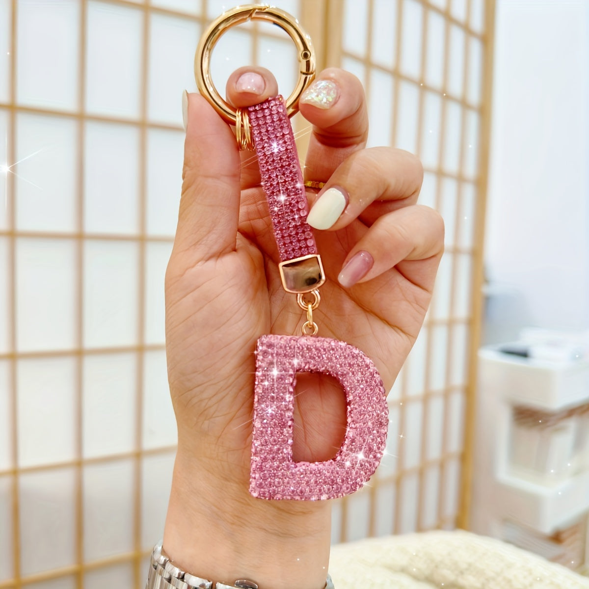 Llavero personalizado con inicial rosa, colgante de aleación con rhinestones para mujeres