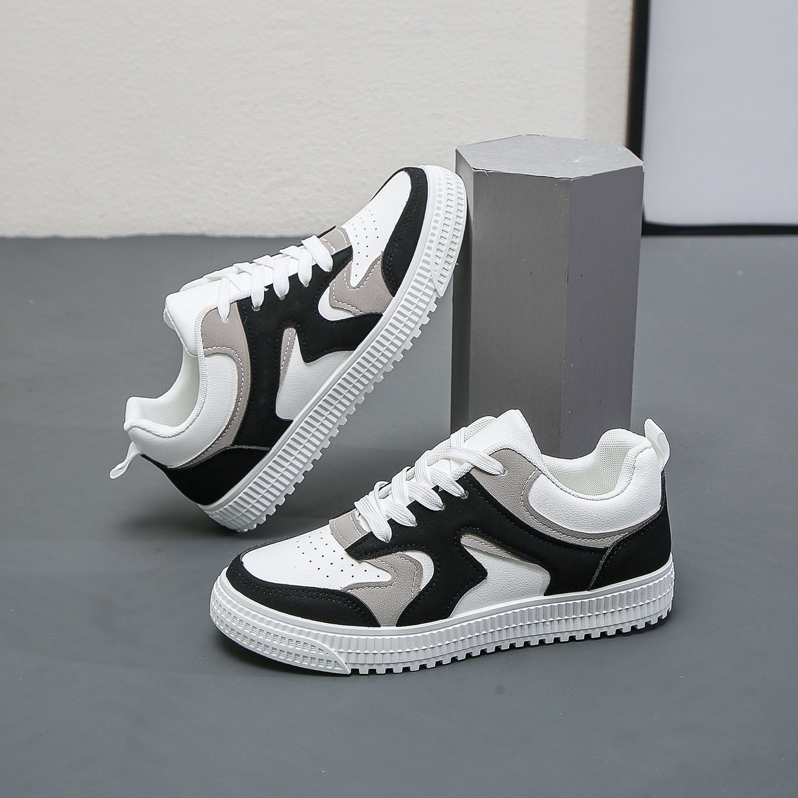 Women's Casual Low-Top Lace-Up Sneakers Black White Tan Color Block Non-Slip PVC Sole