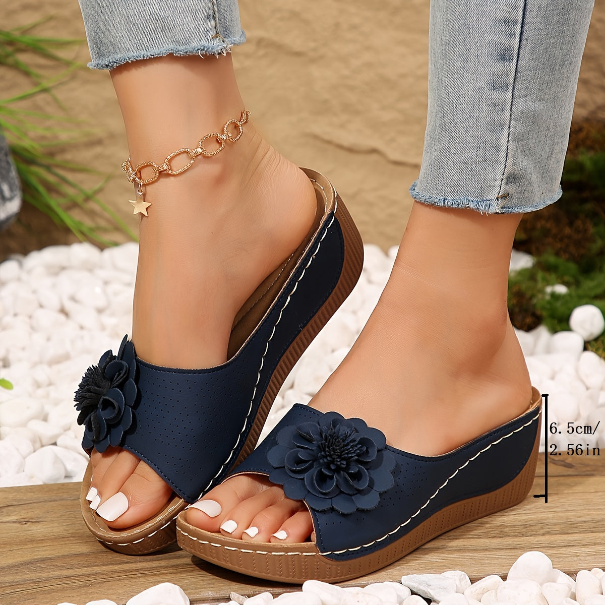 Women's Floral Platform Sandals with Cut-Out Design and Open Toe