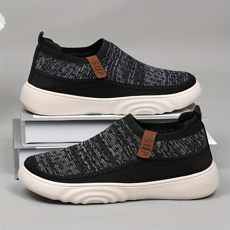 Ayollar uchun nafas oladigan tikilgan slip-on sport poyafzallari, yopishmaydigan taglik bilan