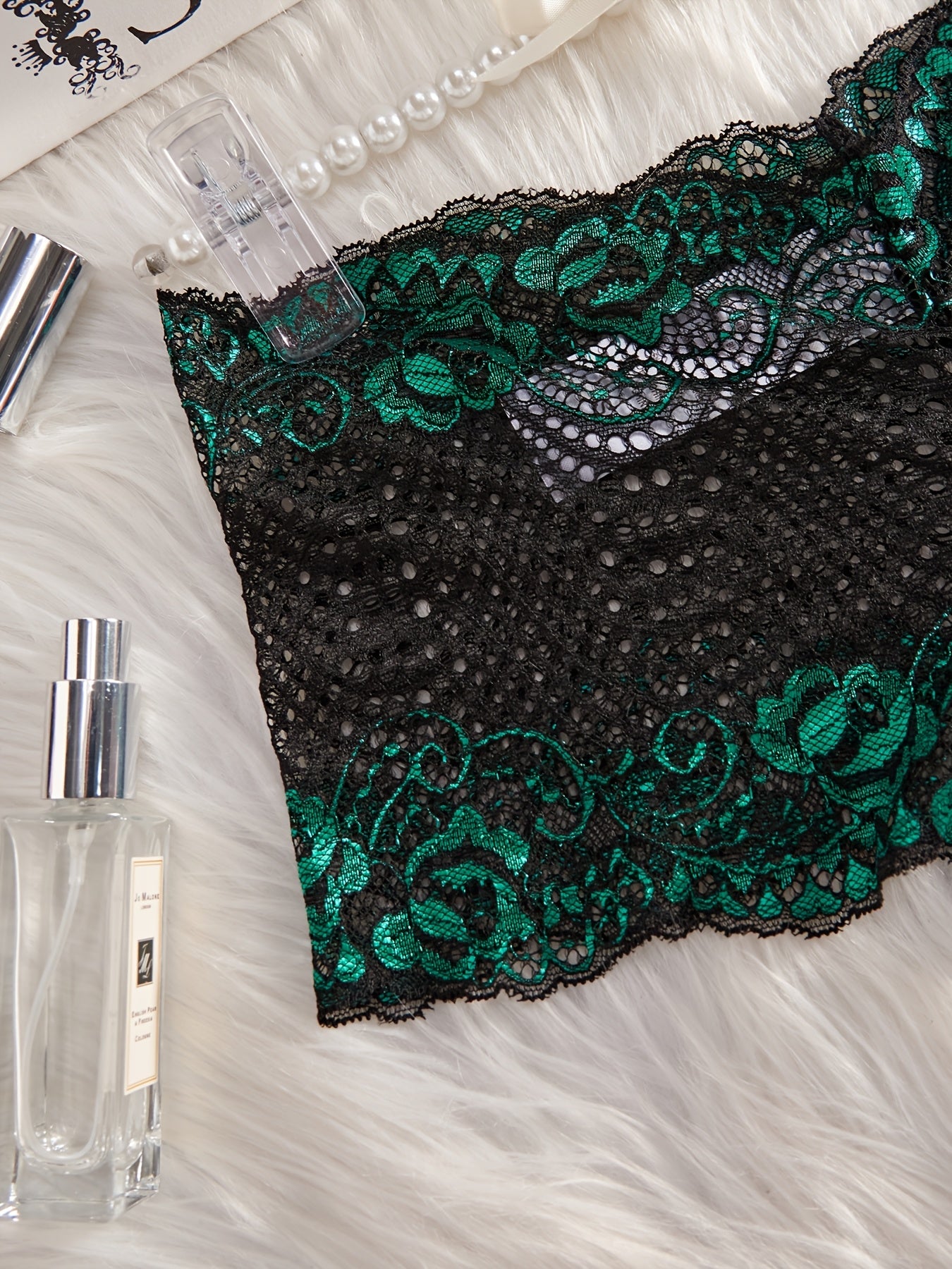 Women's Plus Size Lace Trim Mid-Rise Panties Red and Black Contrast Stretch Underwear