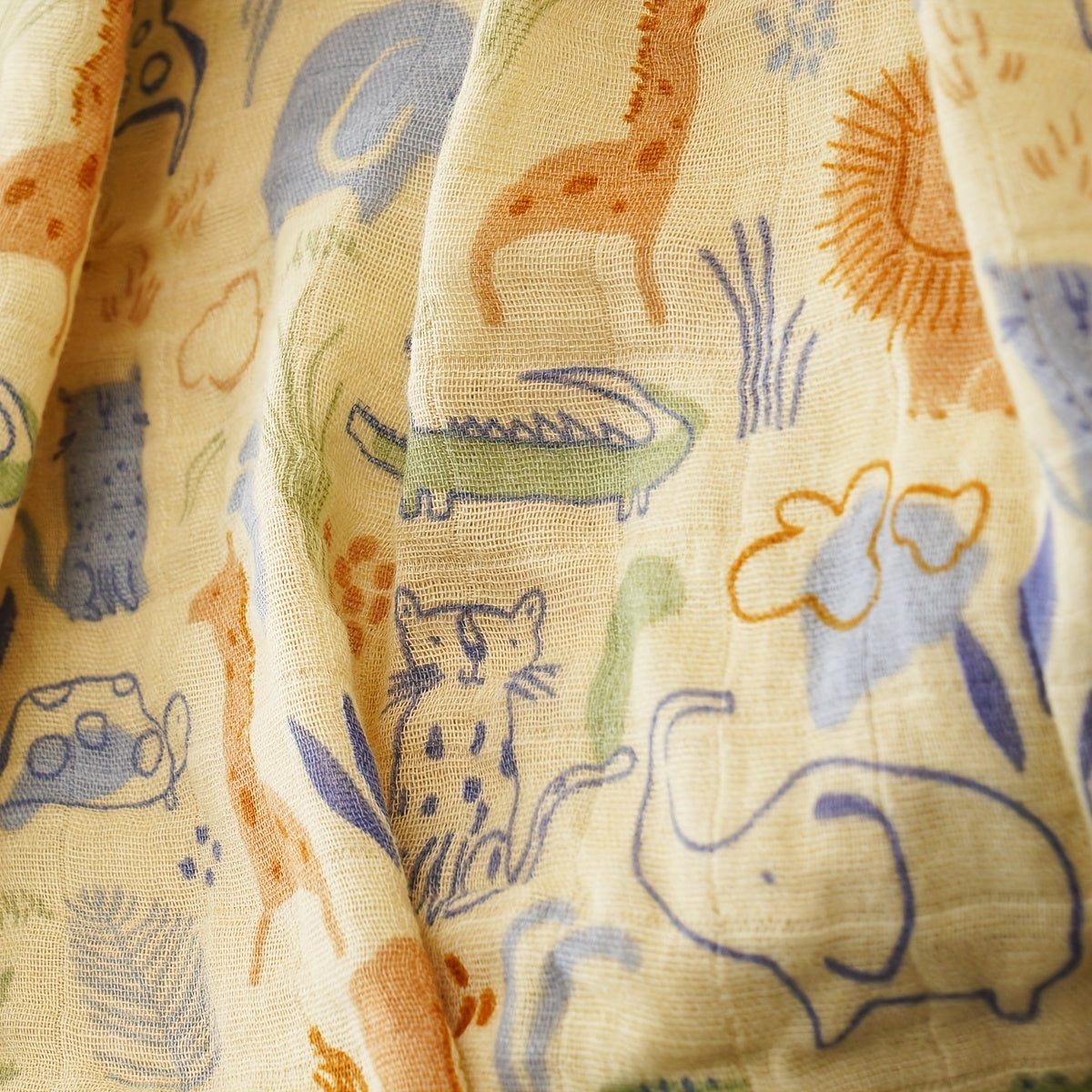 Уютно устроитесь с нашим 1-слойным мягким муслиновым пледом, размером 110*120 см и состоящим из 2 слоев мягкого муслинового материала. Идеально подходит для домашнего уюта или в поездках, также станет отличным подарком на Хэллоуин или Рождество.