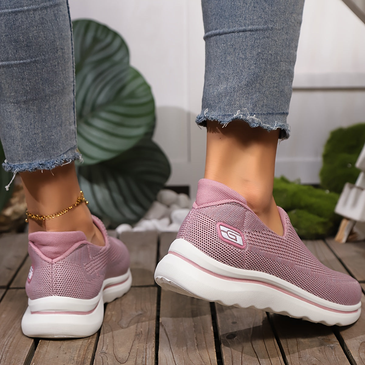 Women's Casual Slip-On Sneakers Lightweight Breathable Low-Top Shoes