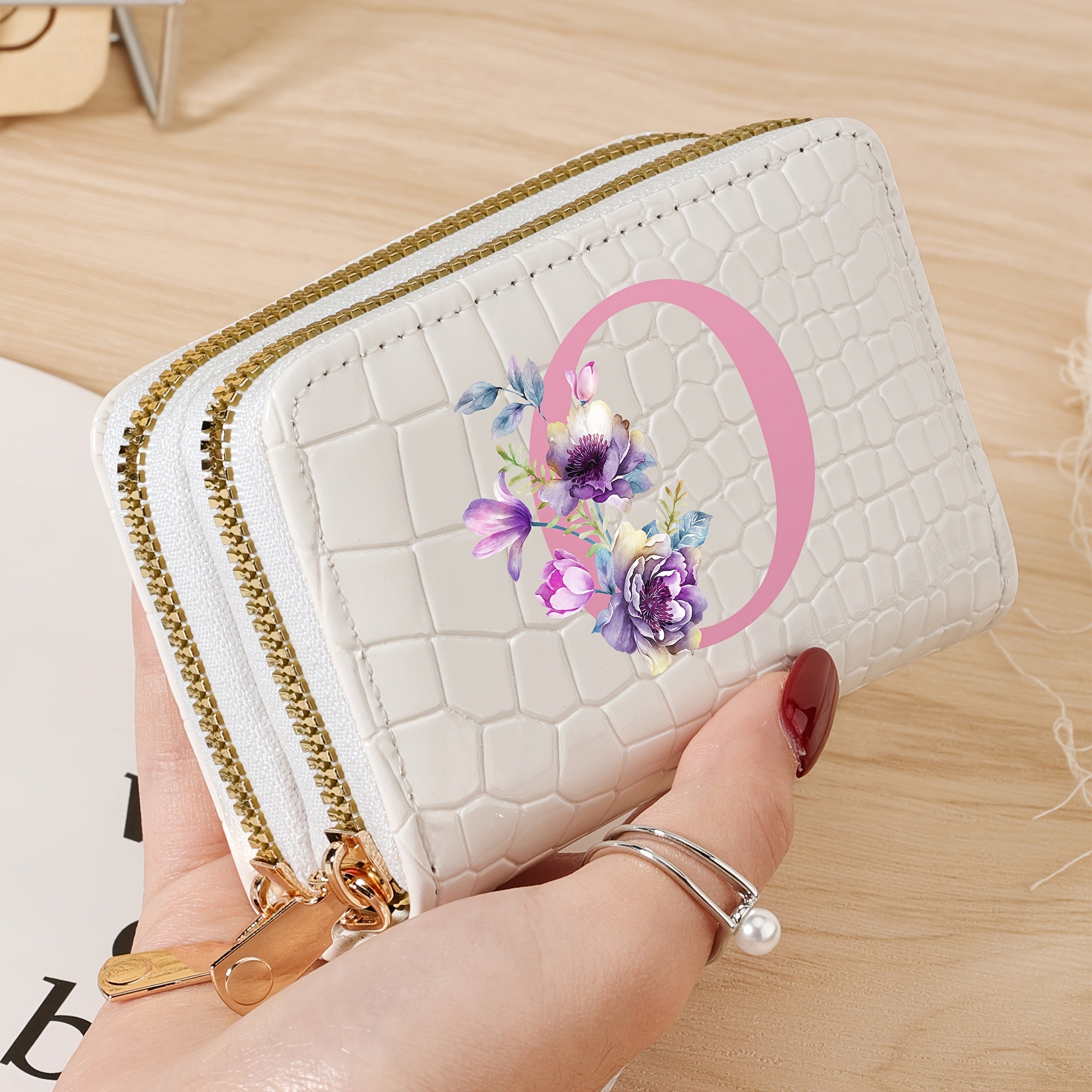 Стильный женский кошелек с крокодиловым узором и дизайном "P", сумка с двойной молнией черного, белого и розового цветов. Модная монетница для путешествий и повседневного использования, школьный аксессуар с текстурой.
