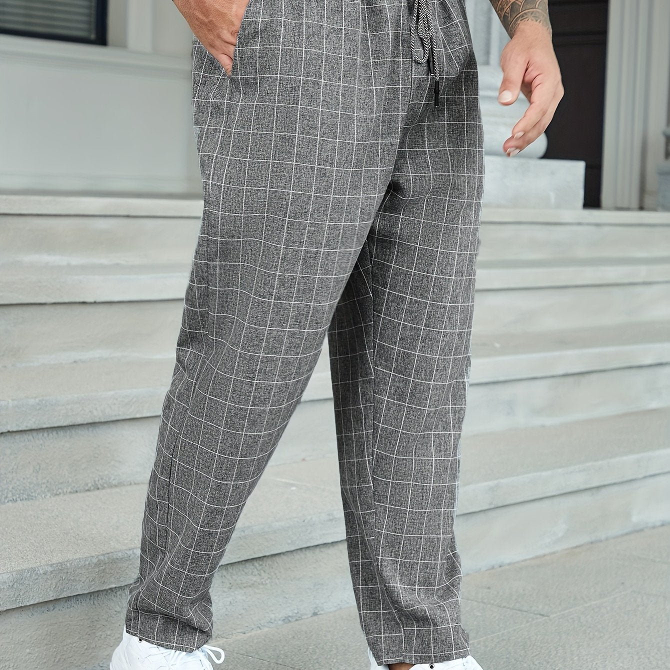 Pantalones de talla grande para hombre con corte tapered y patrón de cuadrícula, casual, ajuste regular