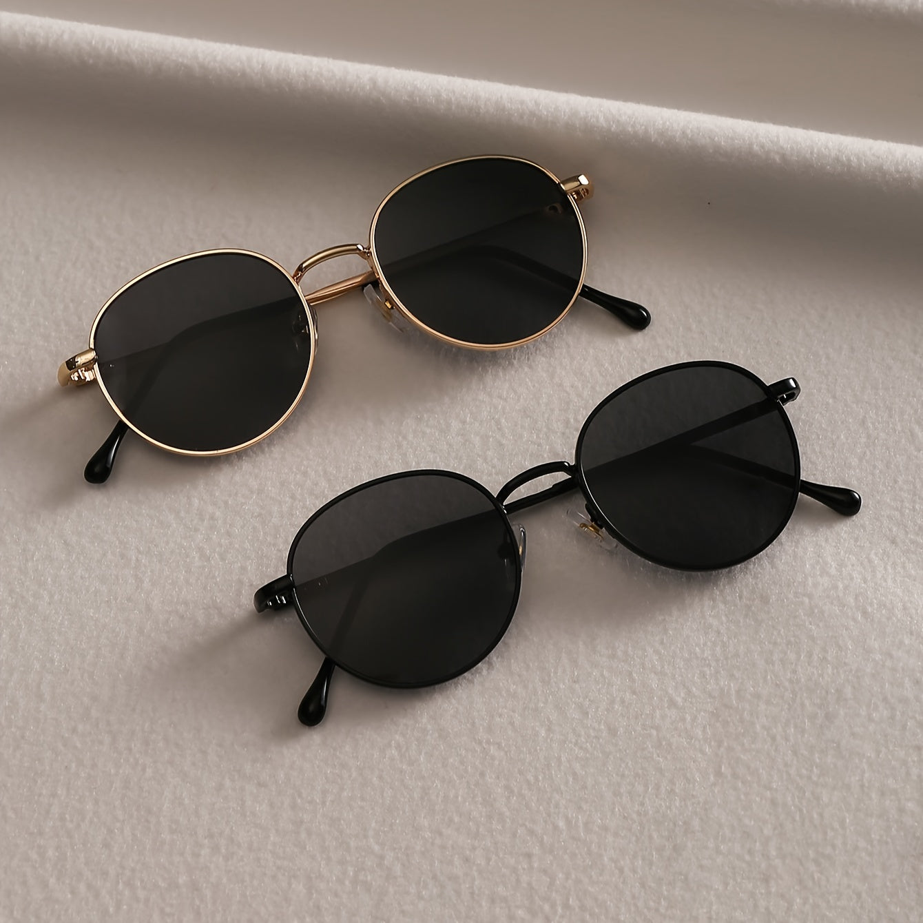 Women's Fashion Glasses Round Metal Frames Stylish Eyewear for Everyday Wear