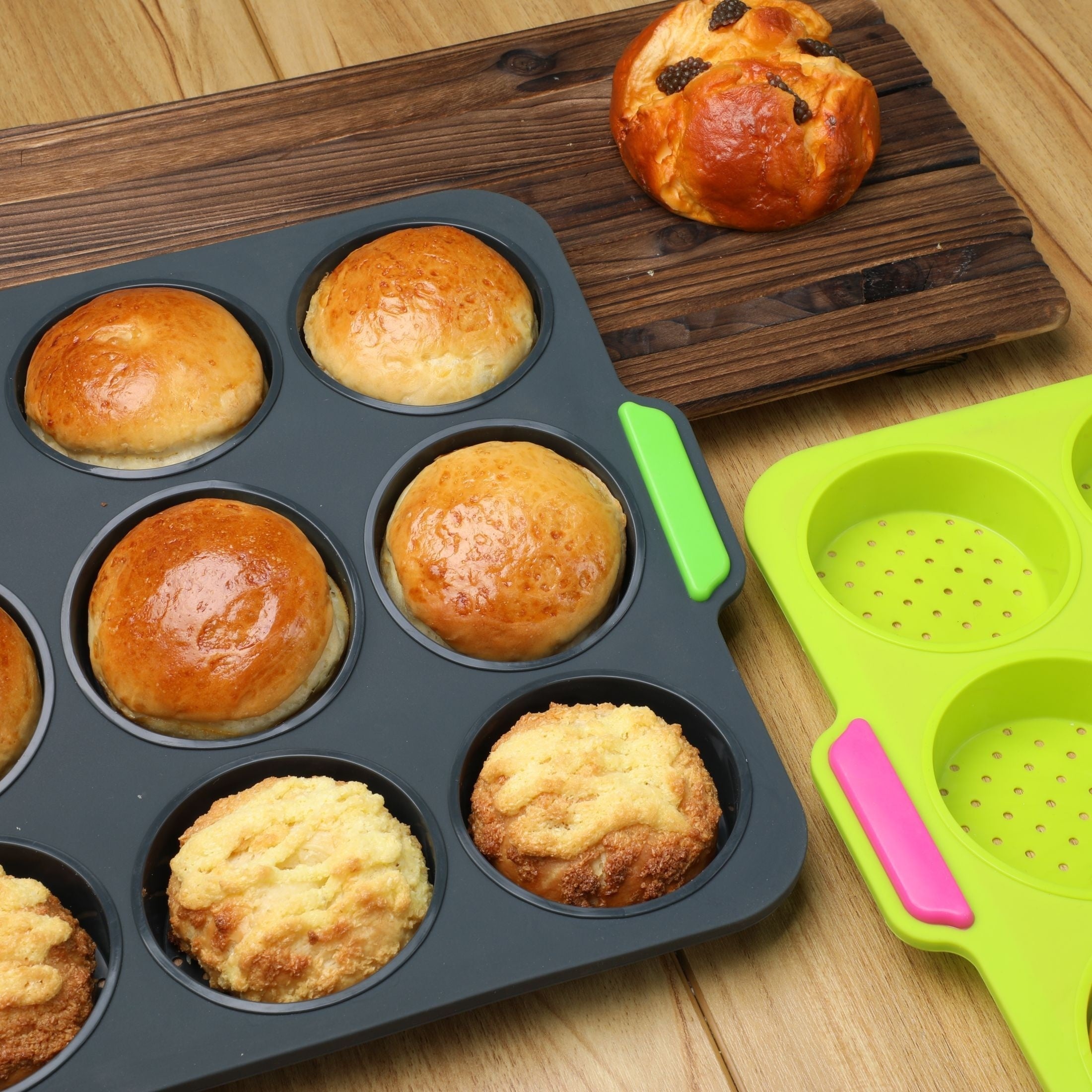 Non-Stick Silicone Cake Mold for Cupcakes Muffins 9 Cavities Heat-Resistant