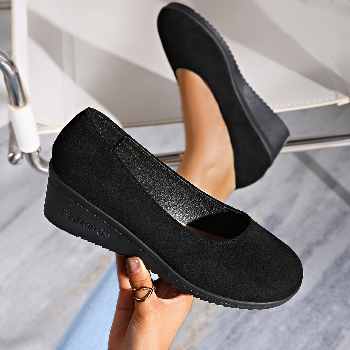 Women's Round Toe Chunky Heel Shoes Slip-On Comfortable Pumps
