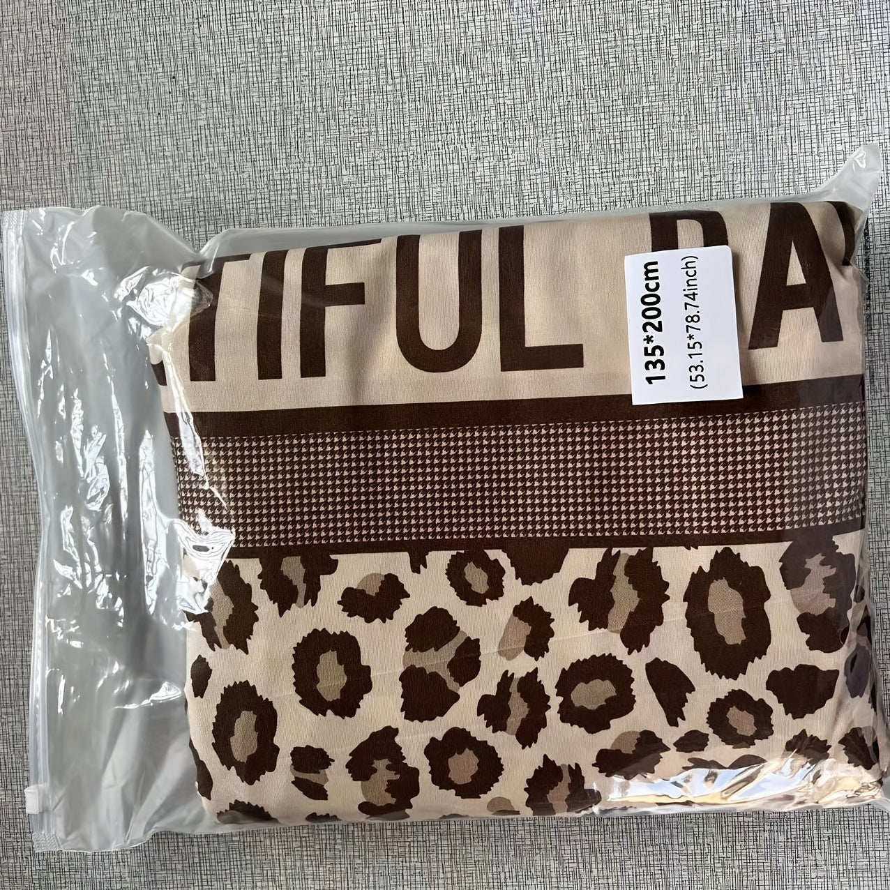Leopard Print Duvet Cover Set with 2 Pillowcases for Bedroom and Guest Room