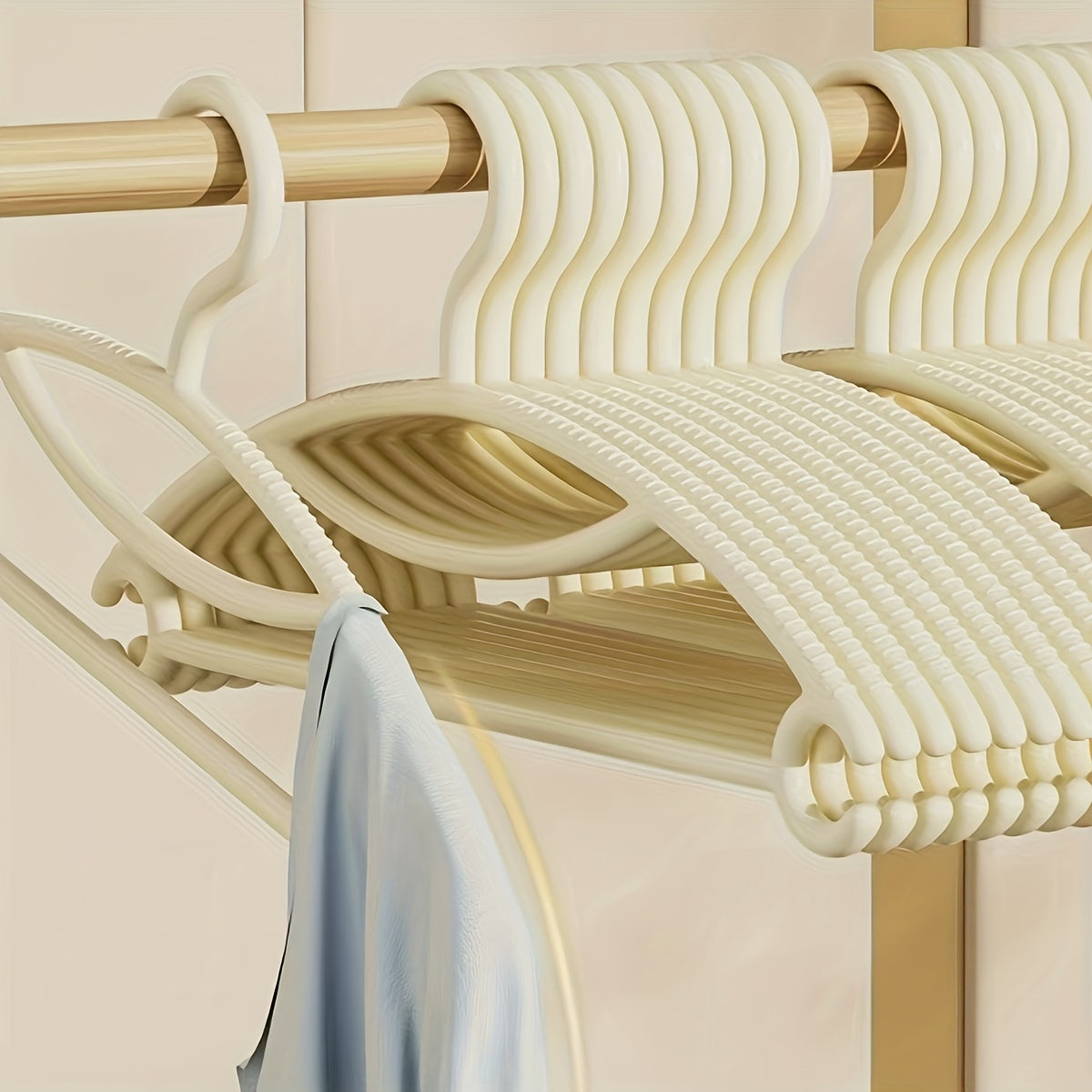 5 ta plastik kiyim tutqichlar to'plami, yengil, sirg'almas, joyni tejovchi, uy, sayohat yoki maktab uchun