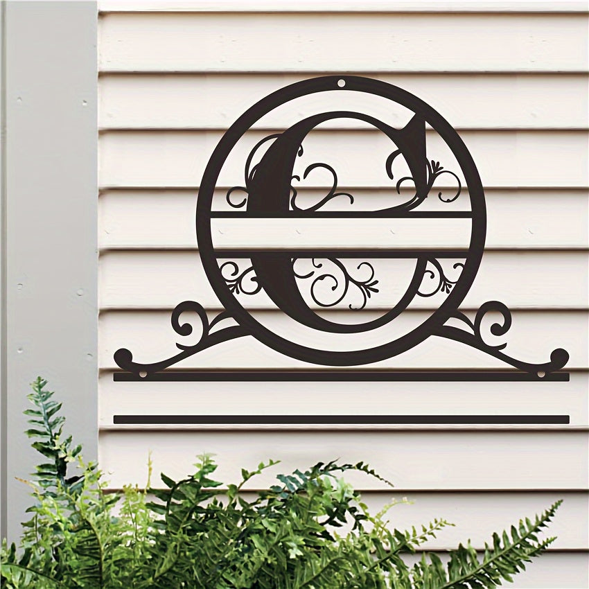 Maxsus metall oilaviy nom yozuvi bilan monogram va familiya, ob-havo sharoitiga chidamli, bardoshli va teksturali yakuniy uchun uy bezaklari