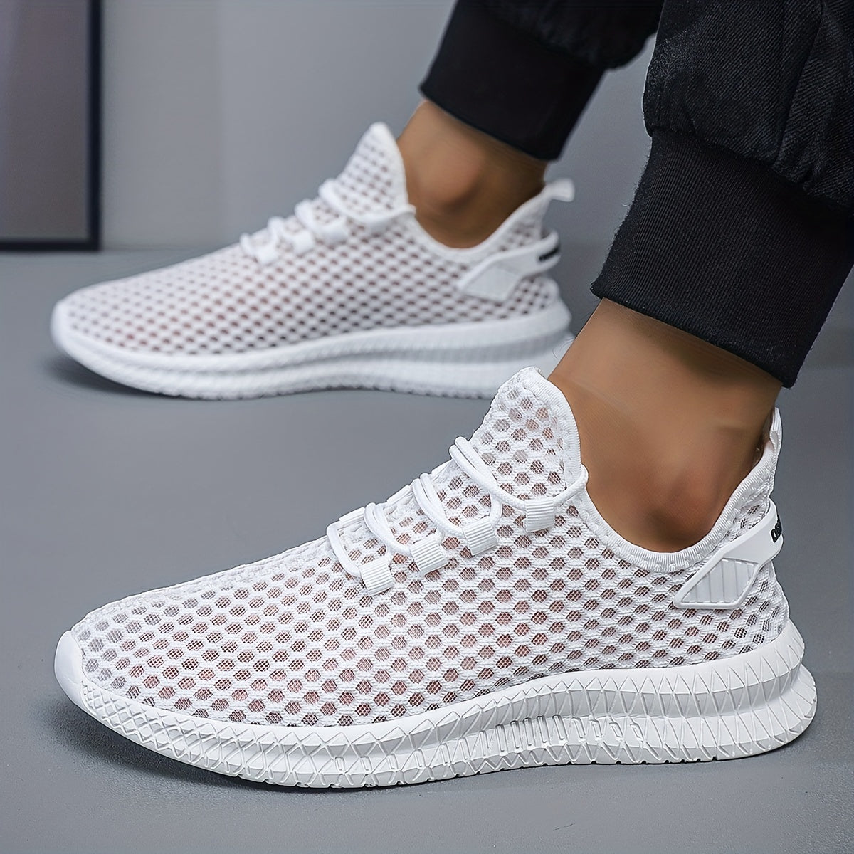 Men's Mesh Slip-On Running Shoes for Outdoor Workouts Lightweight Casual Sneakers