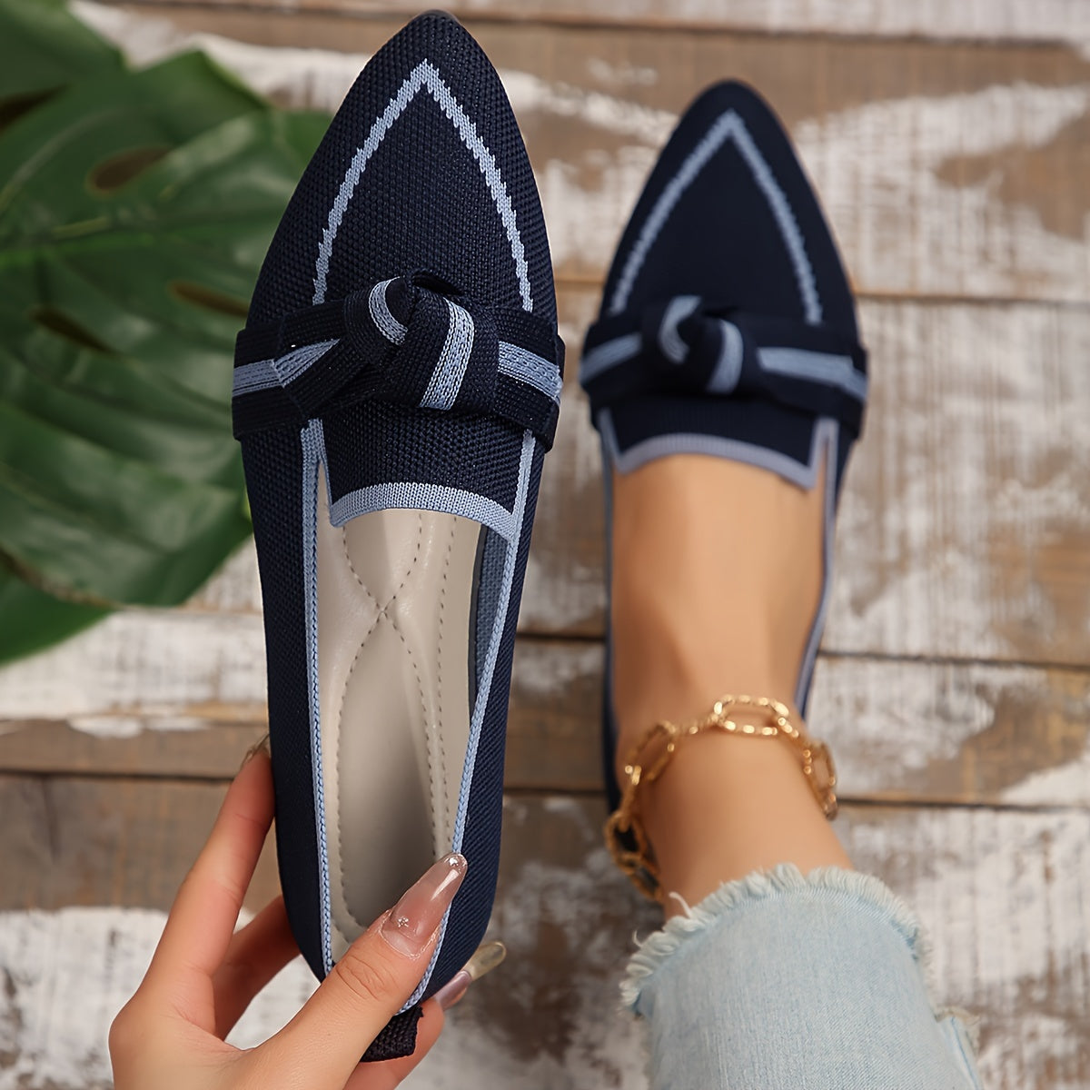 Women's Slip-On Flat Shoes with Knot Design and Pointed Toe for Casual Comfort