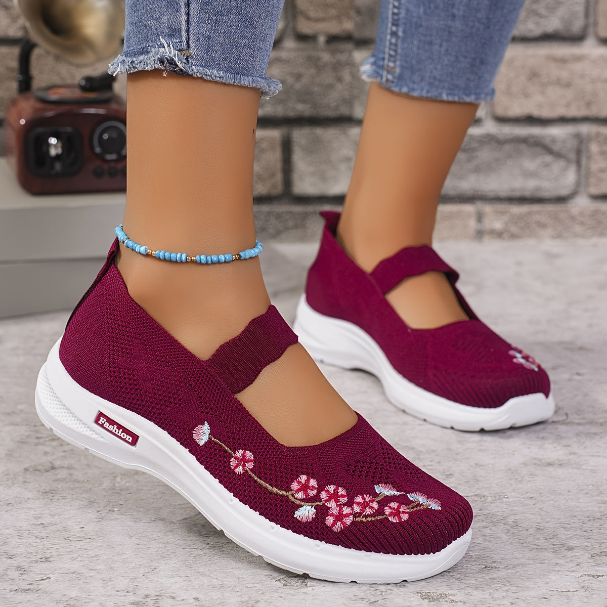 Women's Embroidered Casual Sports Shoes Breathable Lightweight Walking Sneakers