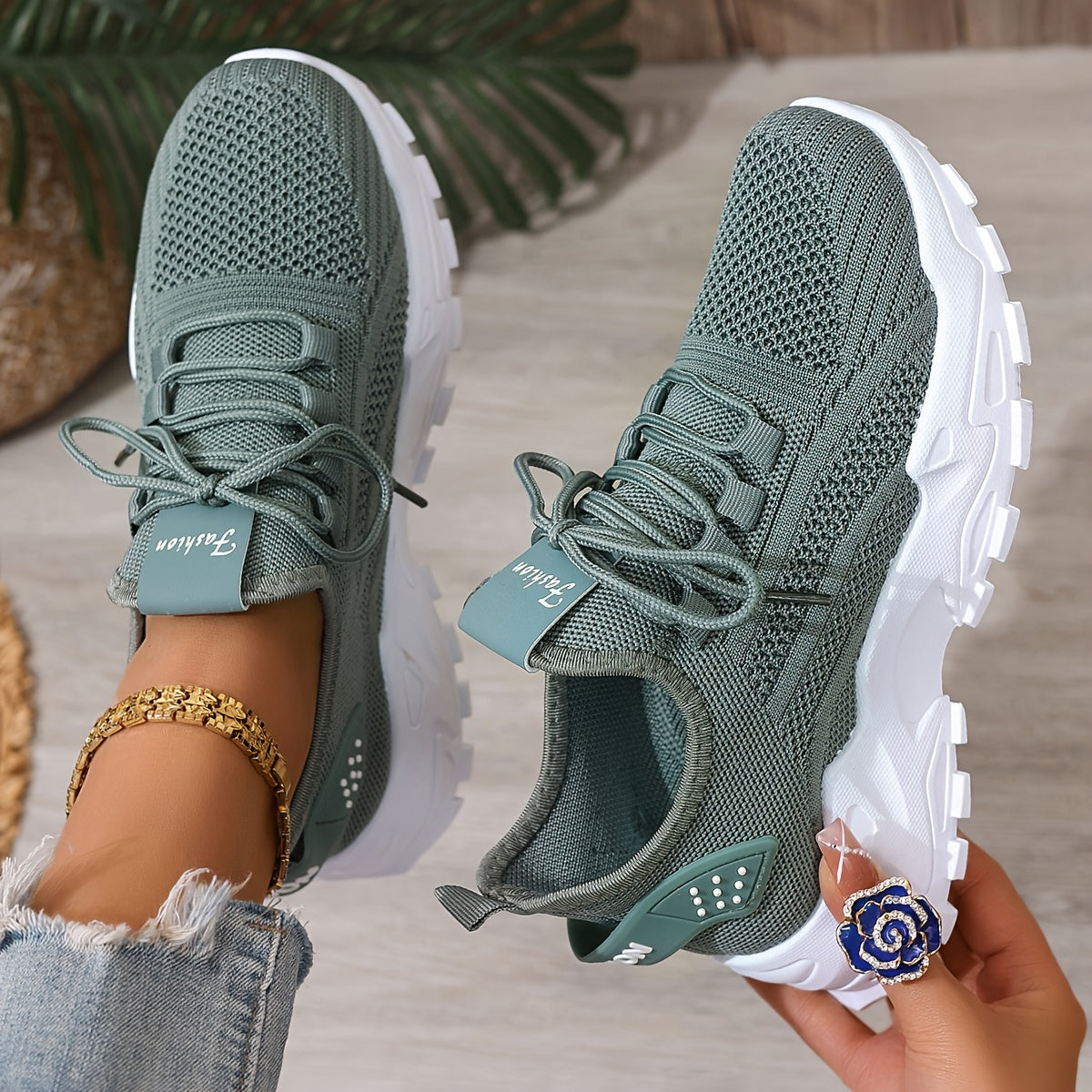 Women's Mesh Sneakers Lightweight Breathable Casual Running Shoes