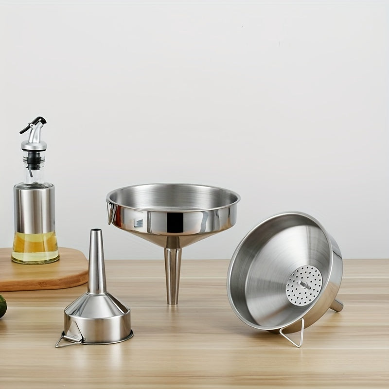 Kichkina foydalanish uchun katta diametrli zanglamas po'latdan yasalgan funnel, oson moy oqishi uchun filtr ekran va qoshiq bilan.