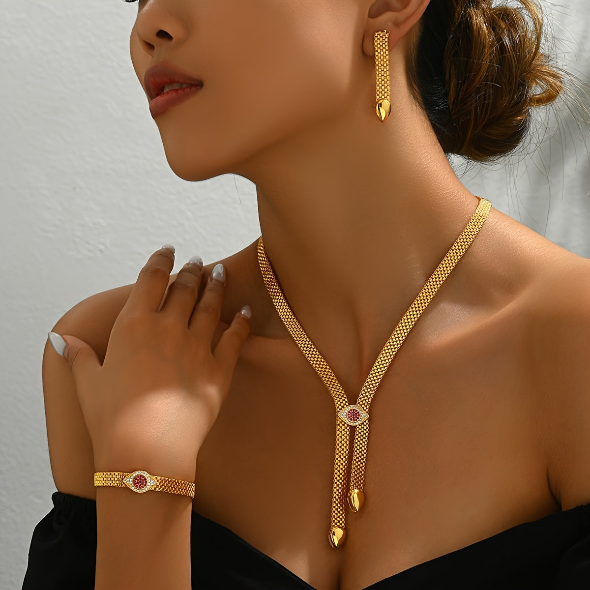 Zarif Vintage Qabilaviy Zargarlik To'plami: 3-qismli, 18K Oltin Qoplama va Zirconia Tafsilotlari bilan - Mis Marjon, Tushirish Quloq uzuklari va Bangle - To'ylar va Ta'tillar uchun - Ayollar uchun Abadiy Aksessuar To'plami