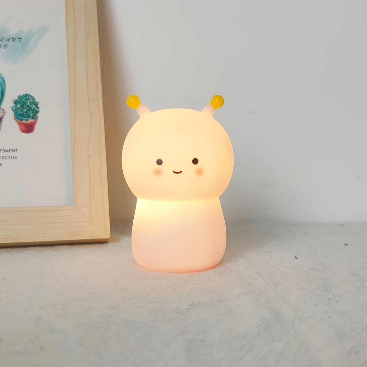 Bolalar uchun qulay LED tungi chiroq, pushti va yashil ranglarda multfilm dinozavr va hasharot dizayni.