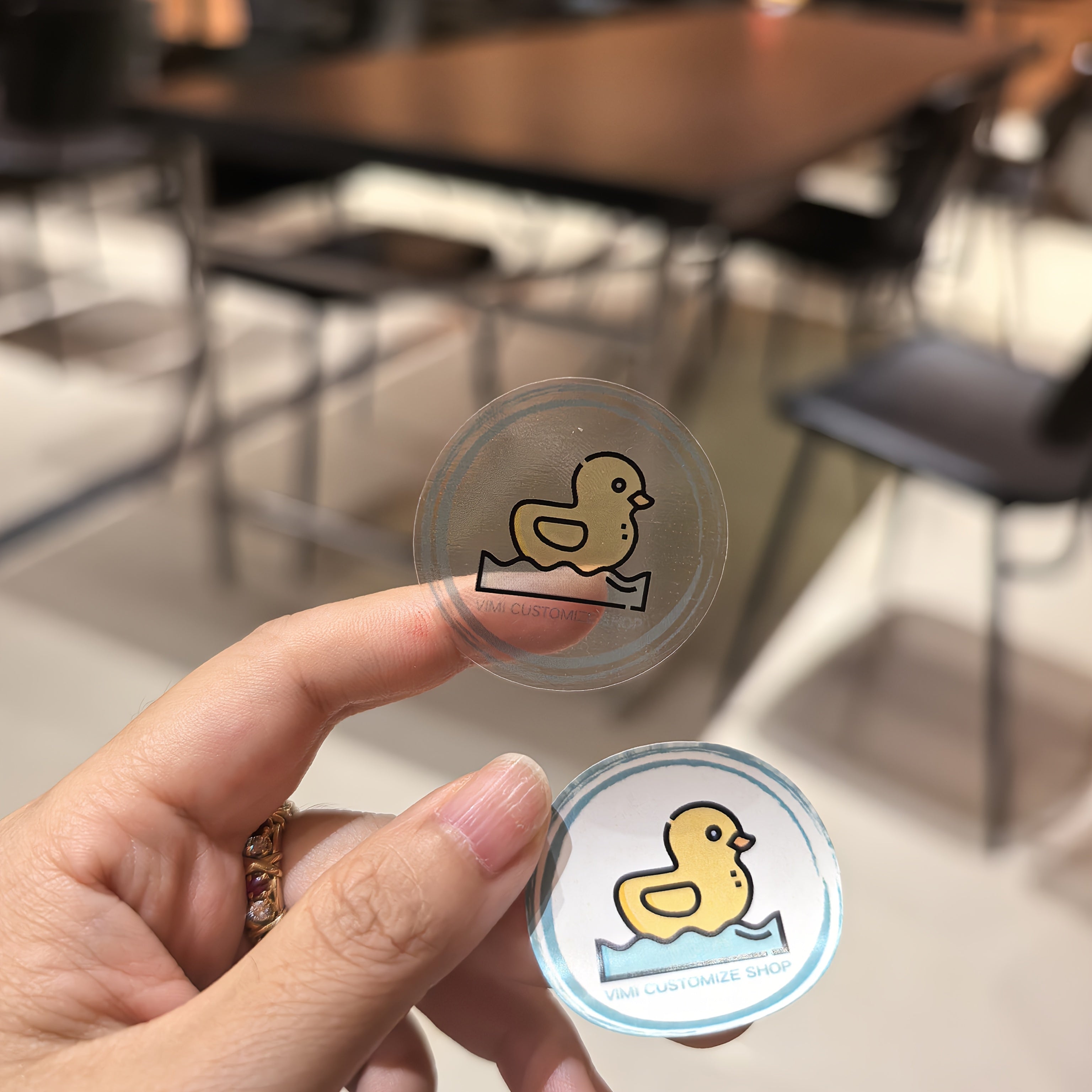 Pegatinas personalizadas de PVC impermeable y base blanca de papel PP de 3,99 cm para logotipos, regalos, etiquetas