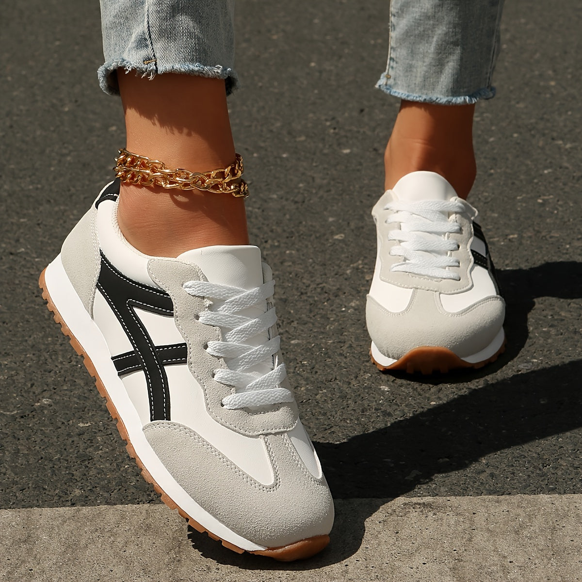 Women's Casual Sneakers Breathable Non-Slip Lace-Up Shoes