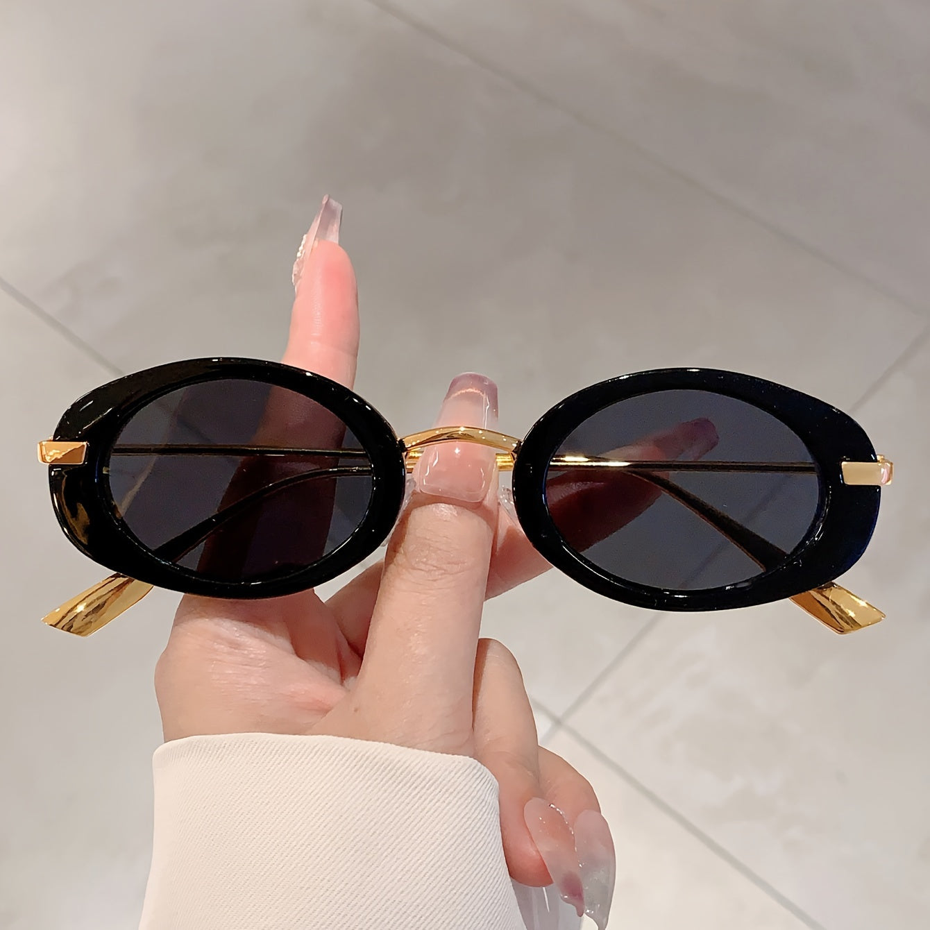 Овальные металлические очки в стиле party с PC-линзами для повседневной и праздничной носки