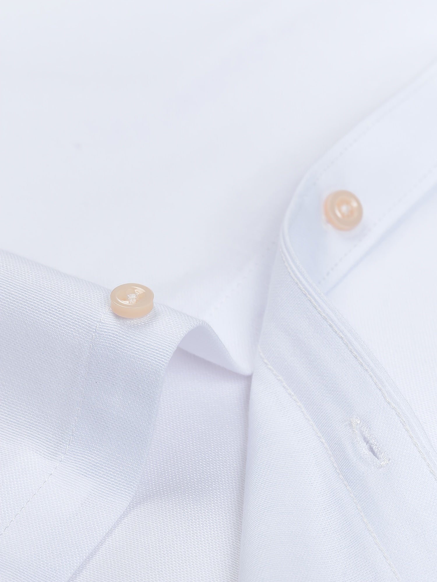 Мужская рубашка из хлопка и полиэстера однотонного цвета с длинными рукавами и карманом