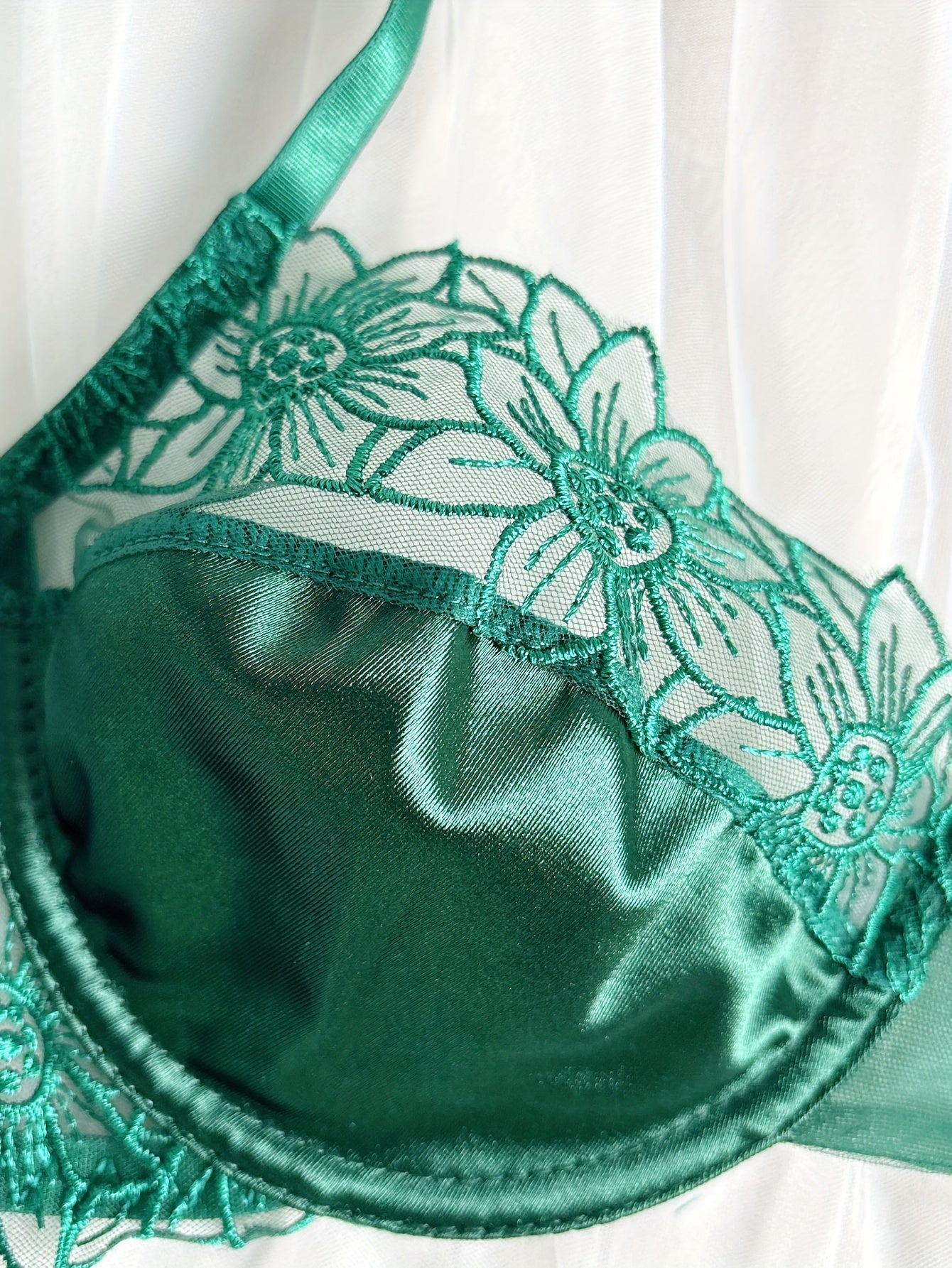 Women's Floral Embroidered Lingerie Set with Push-Up Bra and Thong