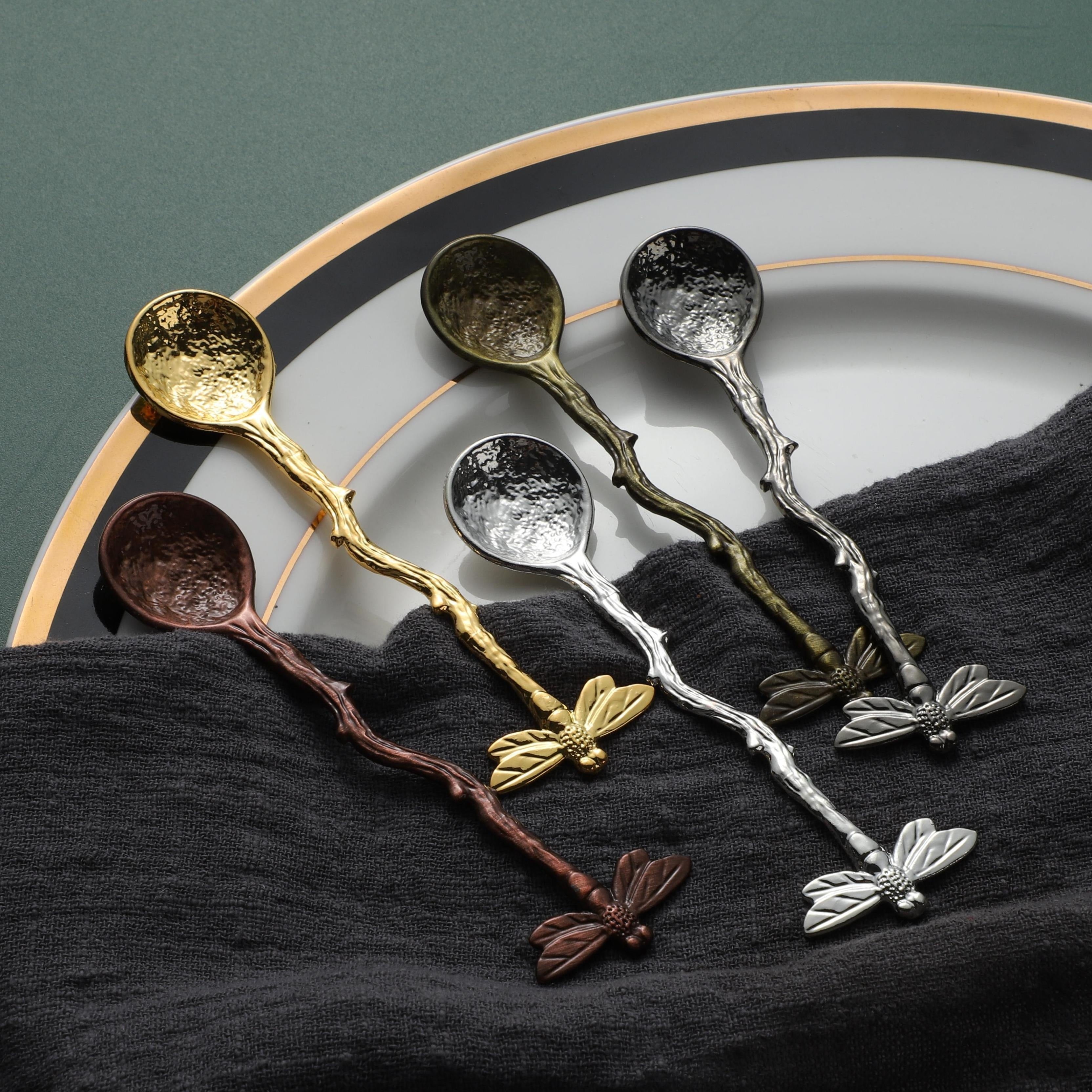 Retro Bee-Shaped Metal Coffee Spoon with Twist Handle for Tea and Dessert Serving