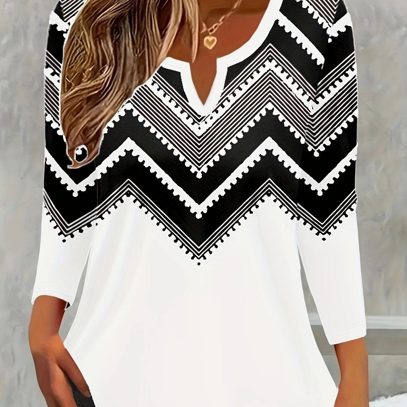 Women's Plus Size Wavy Print Notch Neck Long Sleeve T-Shirt