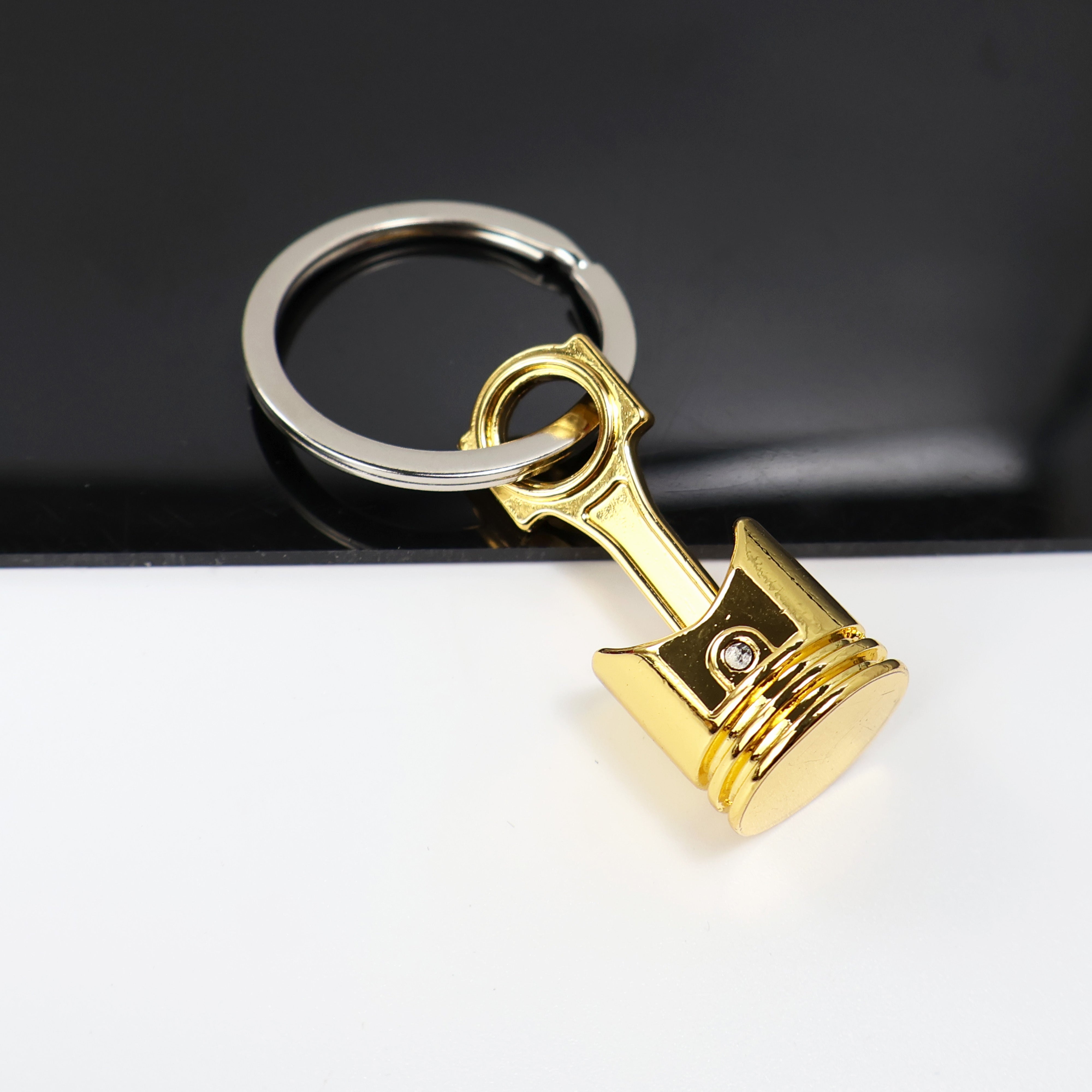 Men Metal Motorcycle Piston Keychain Car Modification Gift Set