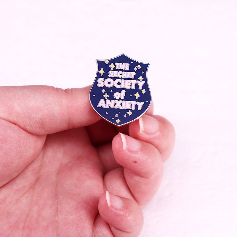 Kiyimlar, shapka, sumka uchun shinam yulduz brosh, zamonaviy metall pin, do'stlarga sovg'a