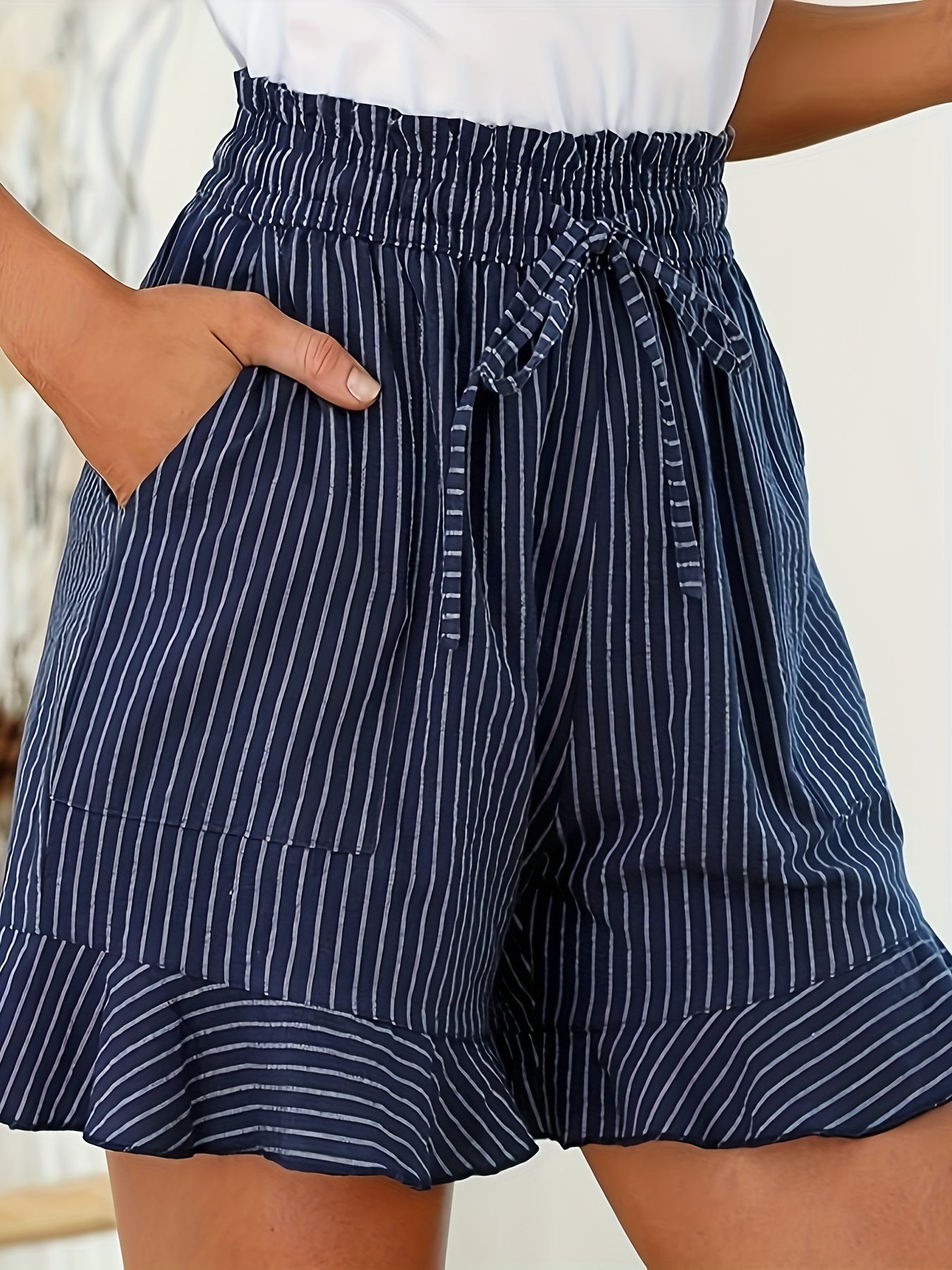 Women's High-Waist Striped Wide-Leg Shorts with Pockets Black and White Summer Vacation