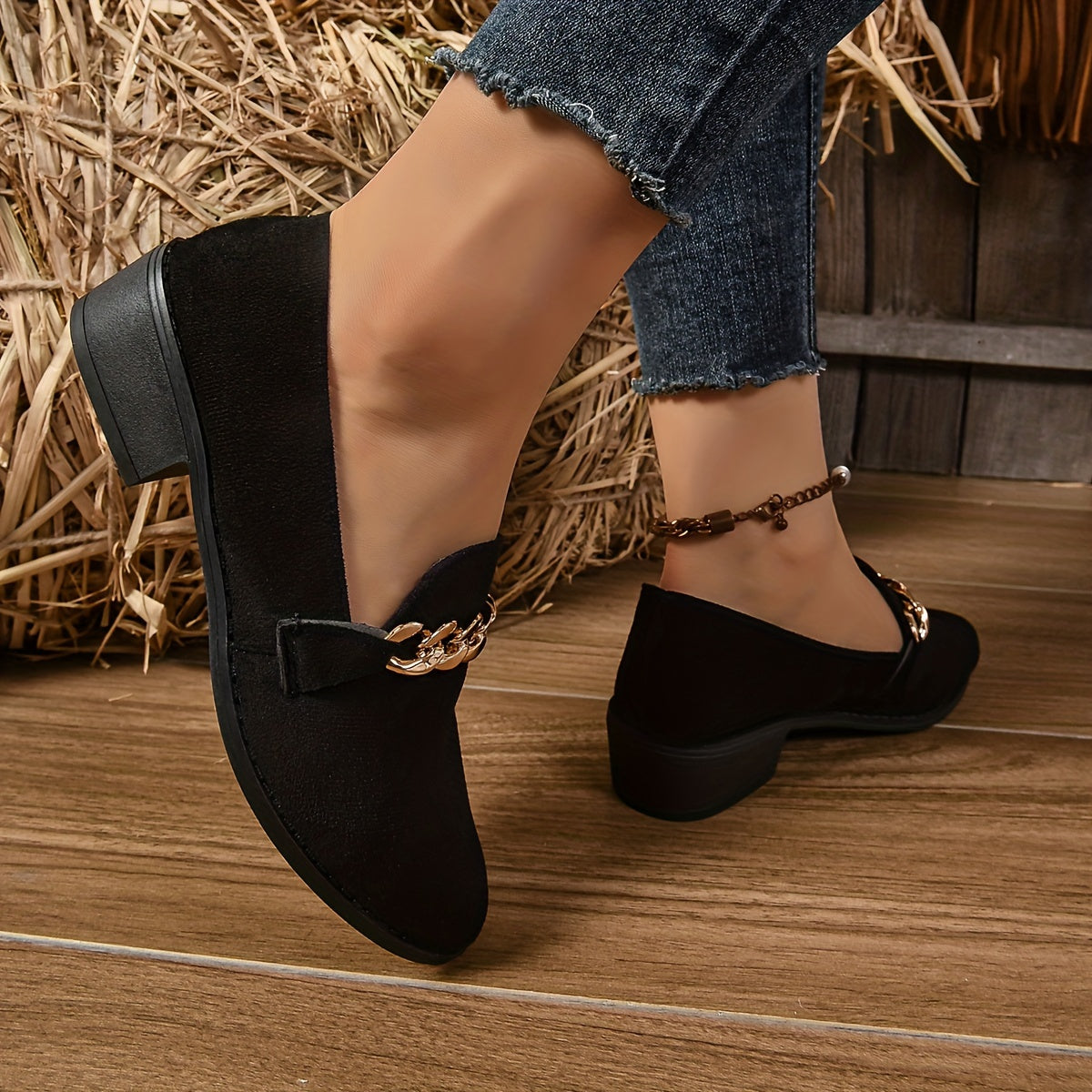 Women's Breathable Fabric Flat Shoes with Chain Decoration and Square Heel
