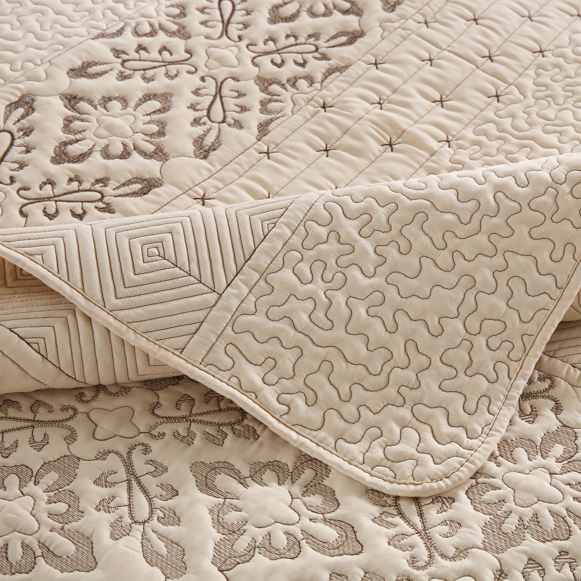 Роскошный 3-частный комплект постельного белья с вышитыми листьями и цветочными узорами, покрывало для двуспальной кровати, летнее одеяло, наволочки, мягкие и дышащие