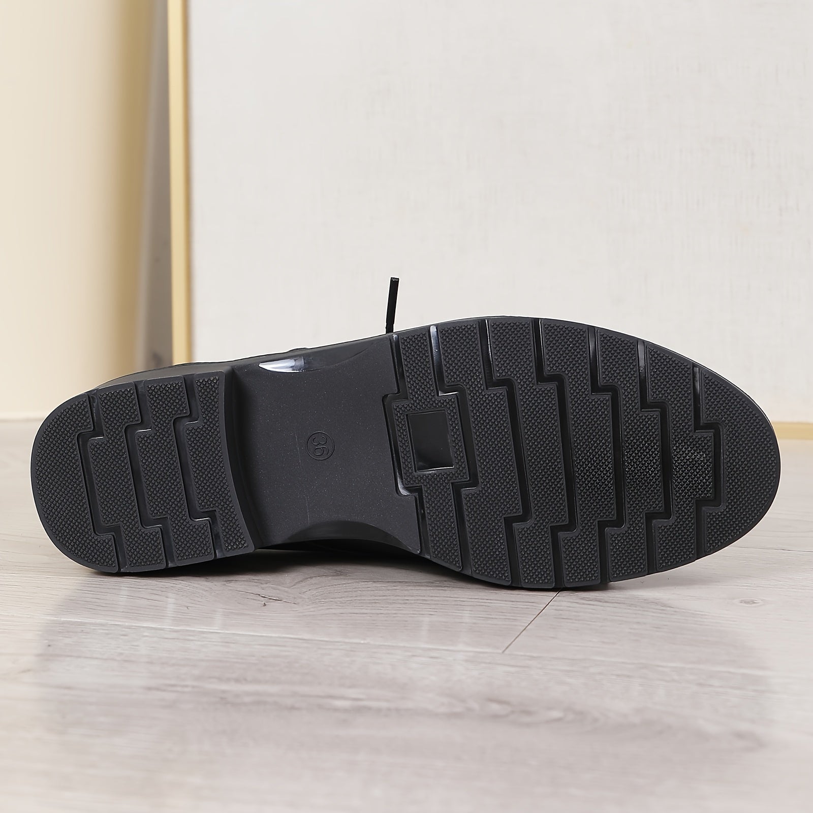 Women's Retro Brogue Oxfords Black Lace Up Casual Flat Shoes