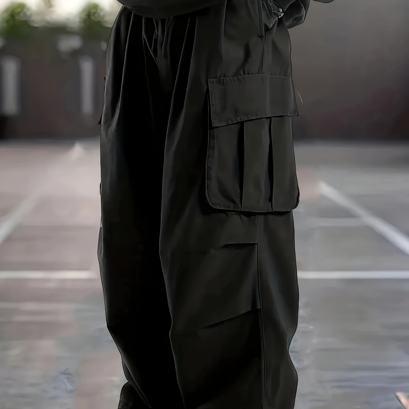 Erkaklar uchun plussiz yuk ko'ylaklari 100% polyesterdan tayyorlangan, ko'p cho'ntakli dizayn, to'g'ri oyoq moslamasi va suv o'tkazmaydigan mato. Tashqi faoliyatlar va sayohat uchun mukammal, katta va baland o'lchamlarda mavjud.