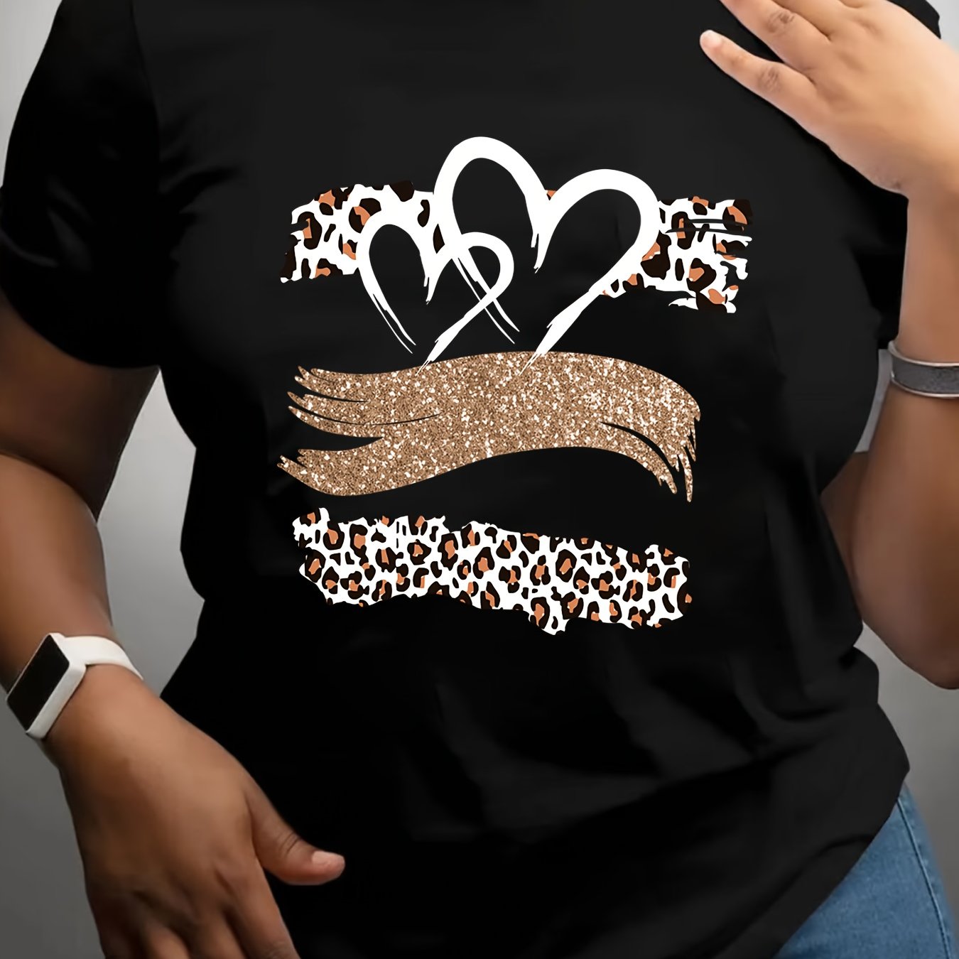 Plus Size Women's Short Sleeve T-Shirt Vibrant Yellow Leopard Print Glitter Heart