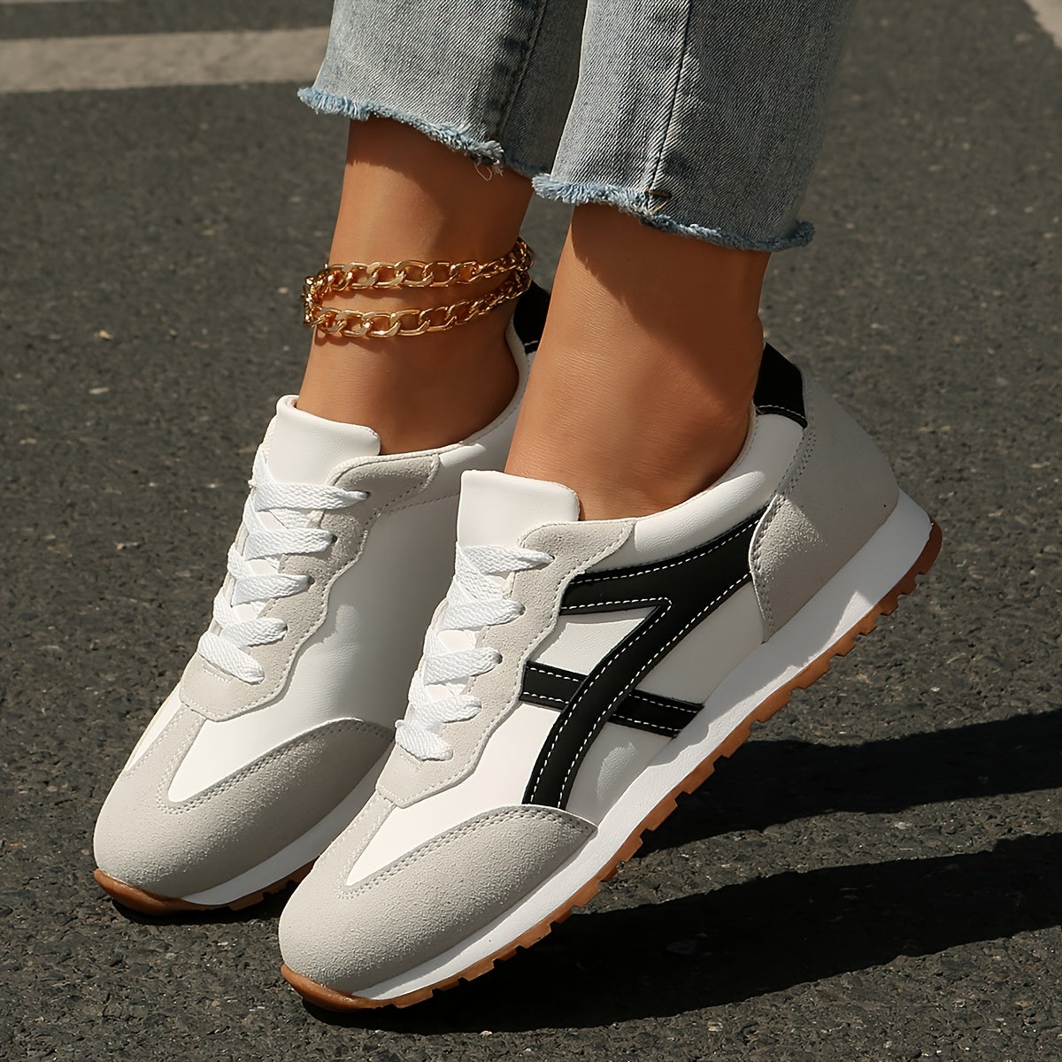 Women's Casual Sneakers Breathable Non-Slip Lace-Up Shoes