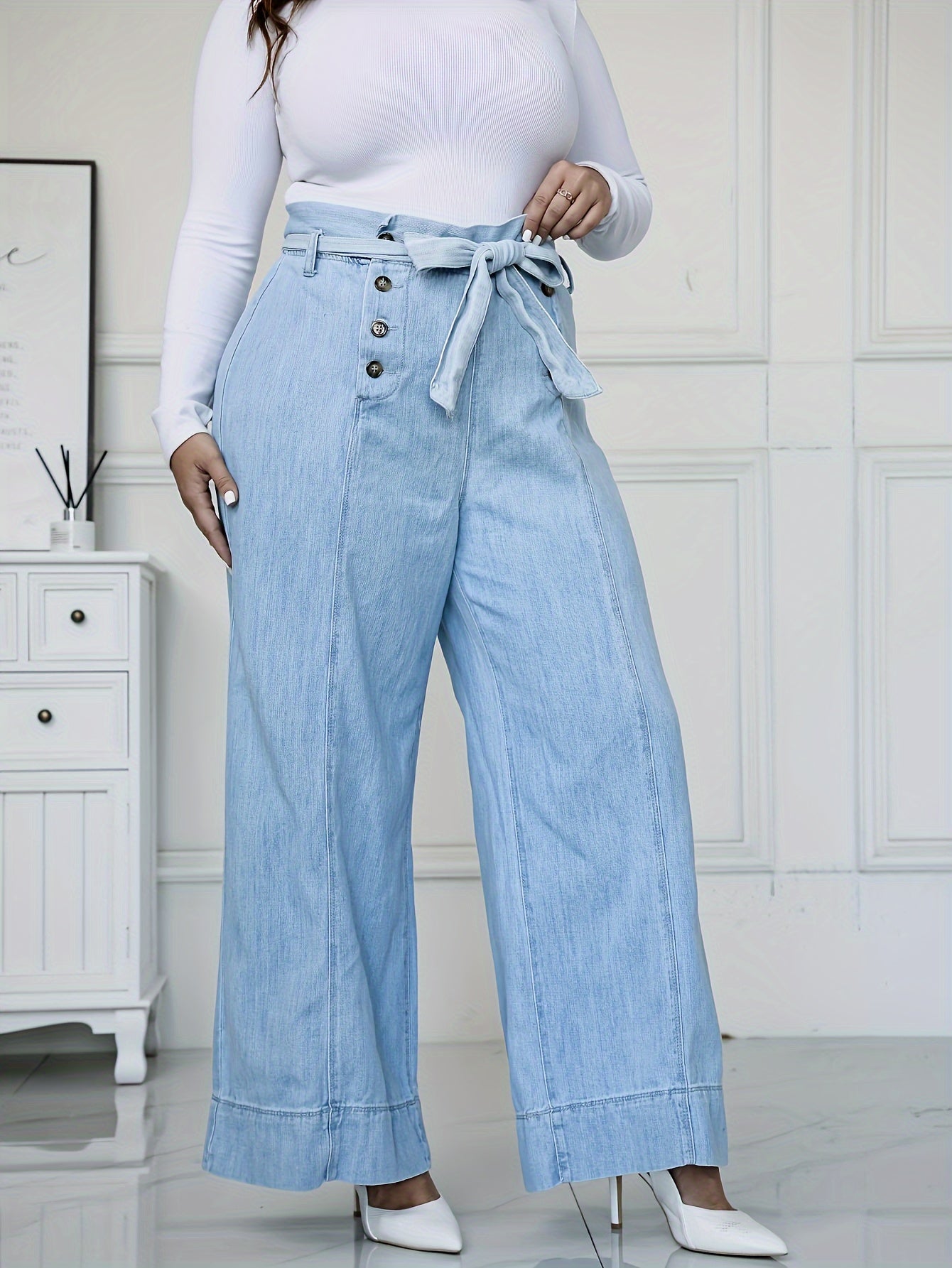 Plus Size Women's Casual Denim Jeans High Rise Wide Leg with Belt