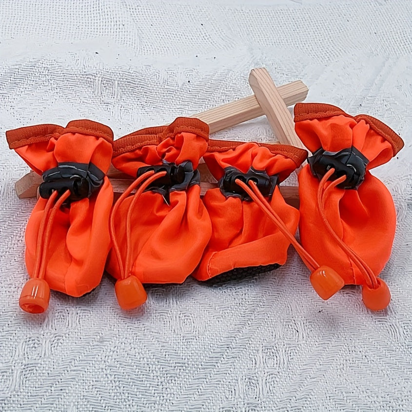 4 ta qalin, iliq va sirpanmaydigan it oyoq himoyachilari to'plami, elastik tugma bilan.