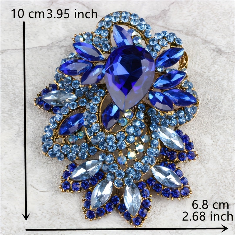 Elegant Flower-Shaped Rhinestone Brooch for Women Sparkling Jewelry Accessory for Parties