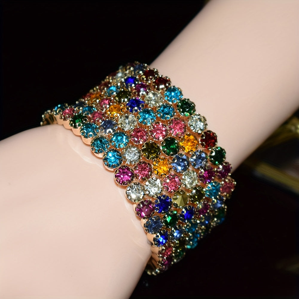 Jozibali va ko'p qirrali, ko'p qatlamli o'ralgan dizaynga ega bilaguzuk