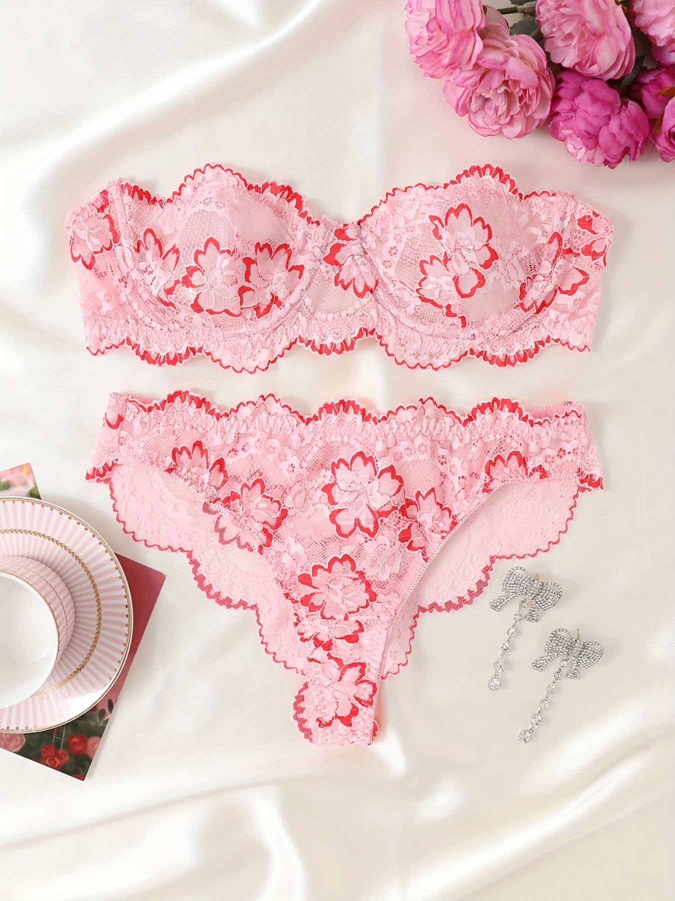 Women's Lace Lingerie Set Includes Tube Top Bra and Triangle Crotch Panty