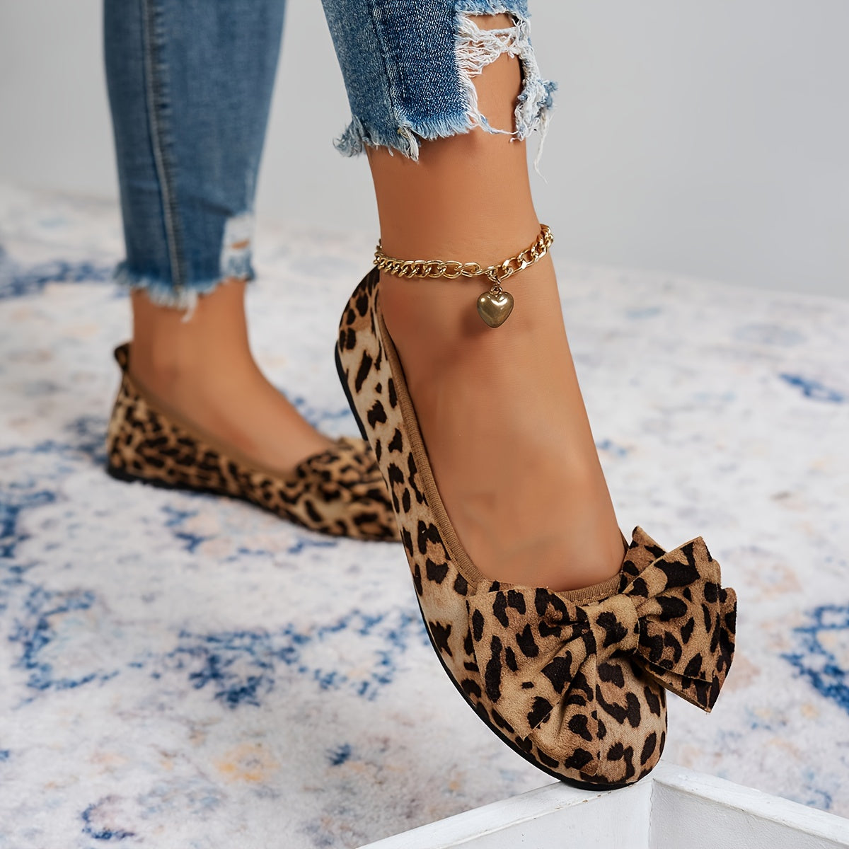 Ayollar uchun Leopard printli Mary Jane tufli, bog‘ichli qulay poyabzal