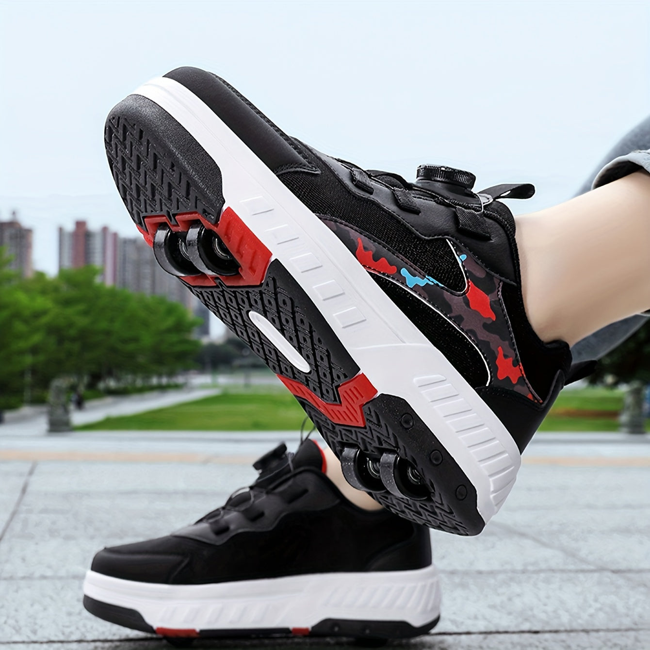 O'g'il bolalar uchun pastki roller skeyt poyabzallari, tasodifiy, zamonaviy, engil, havalandırıcı va ichki va tashqi foydalanish uchun yoz va kuzda sirpanmaslik xususiyatiga ega.