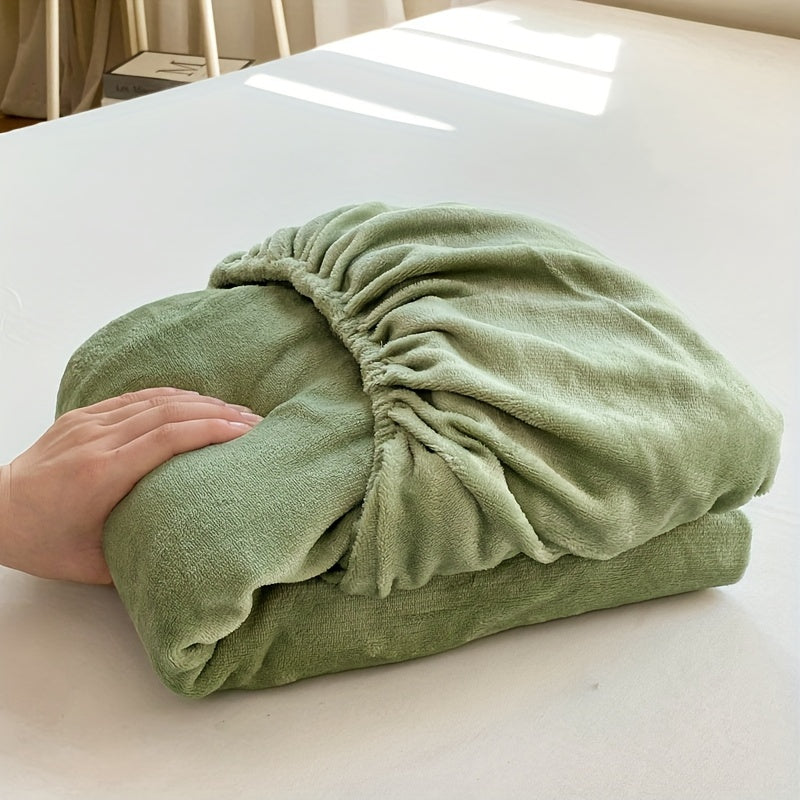 Reversible Milk Velvet Fitted Sheet with Elastic All-Around, Machine Washable, Thick and Comfortable