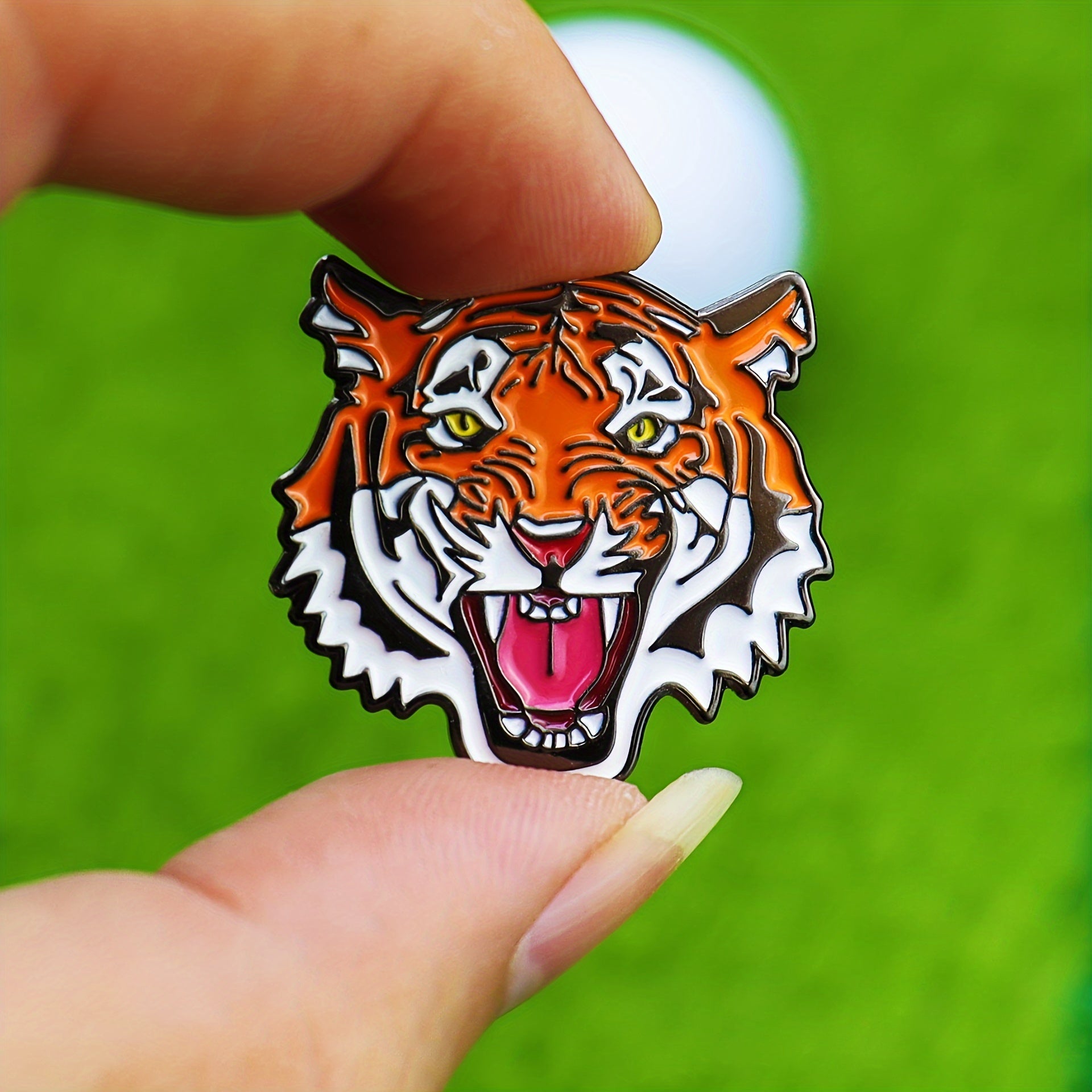 Golf Hat Clip and Ball Marker Set with Tiger Head Design Magnetic Clip for Golfers