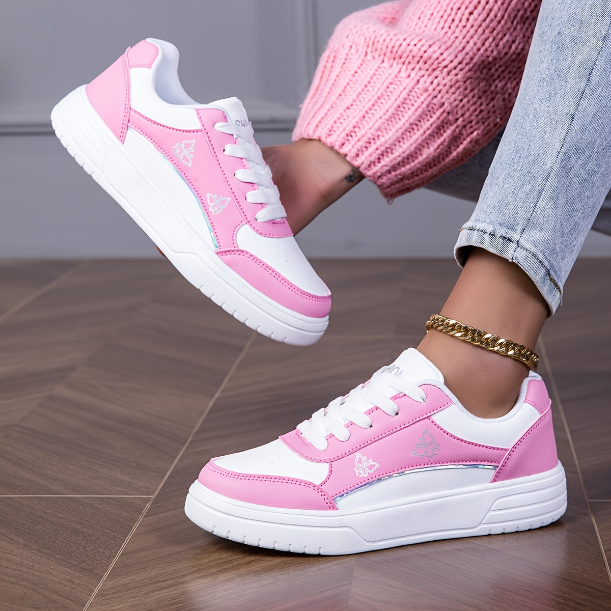 Women's Casual White Low-Top Sneakers with Gold Accents