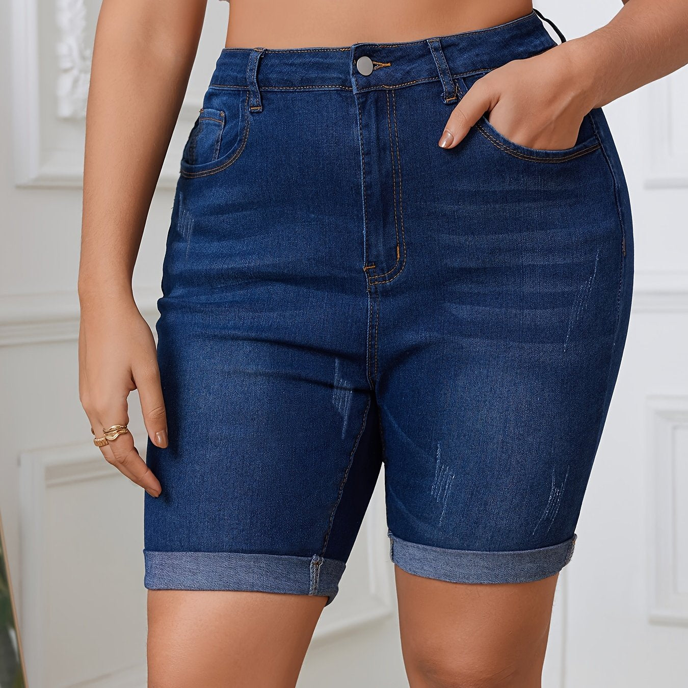 Shorts de mezclilla elástica de talla grande en color verde oliva, a media pierna, casuales para verano con bolsillos